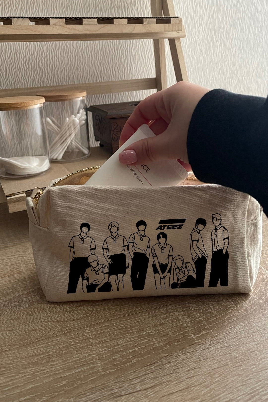 Pochette maquillage K-pop