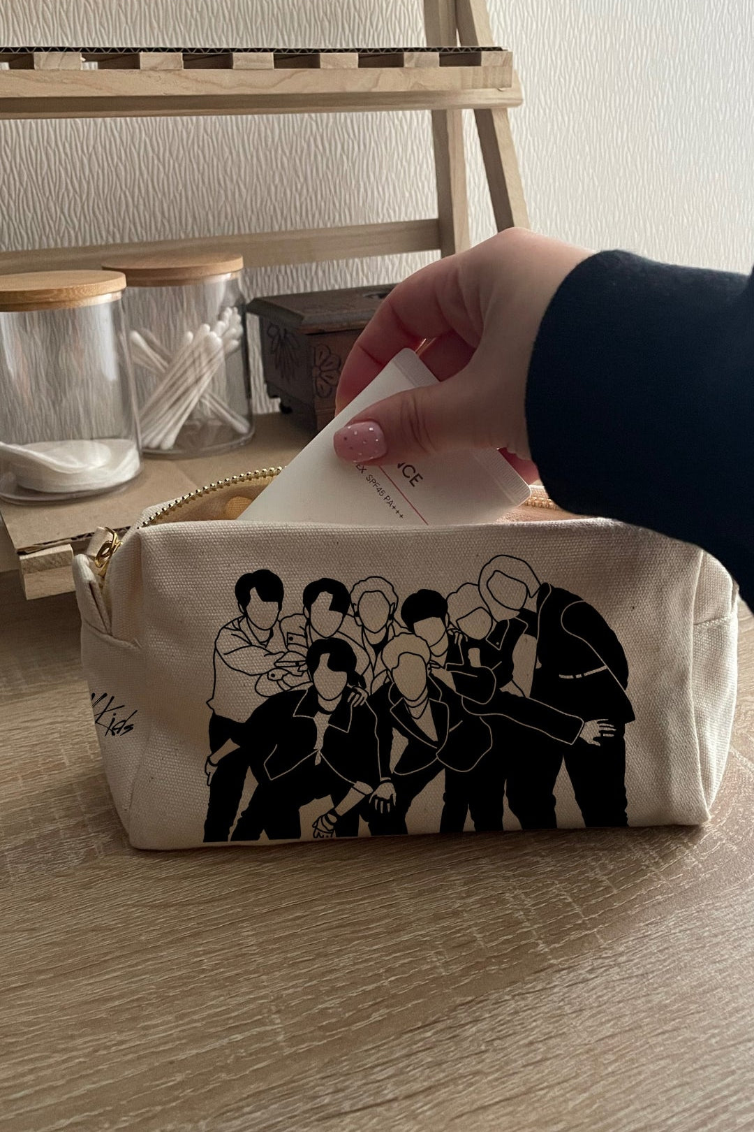 Pochette maquillage K-pop