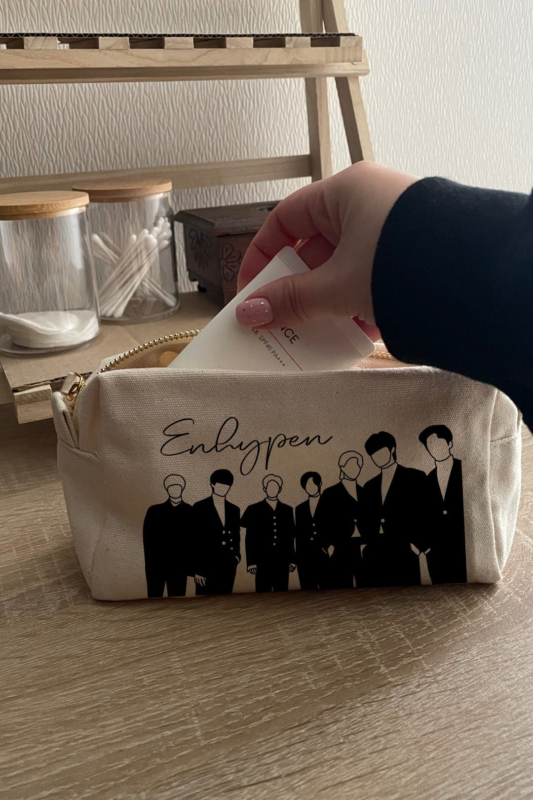 Pochette maquillage K-pop