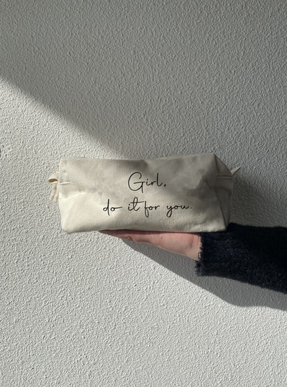 Grande trousse en toile beige Girl do it for you 🤍